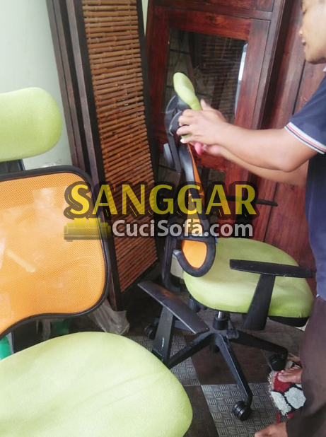  JASA  CUCI  KURSI  MAKAN PROFESIONAL